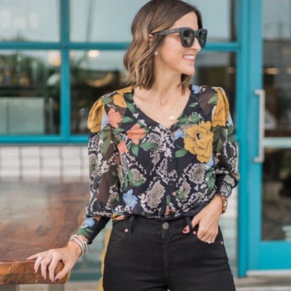 CAbi Snake Charmer Blouse puff sleeves moody dark floral style 3762 size XS - Picture 6 of 14